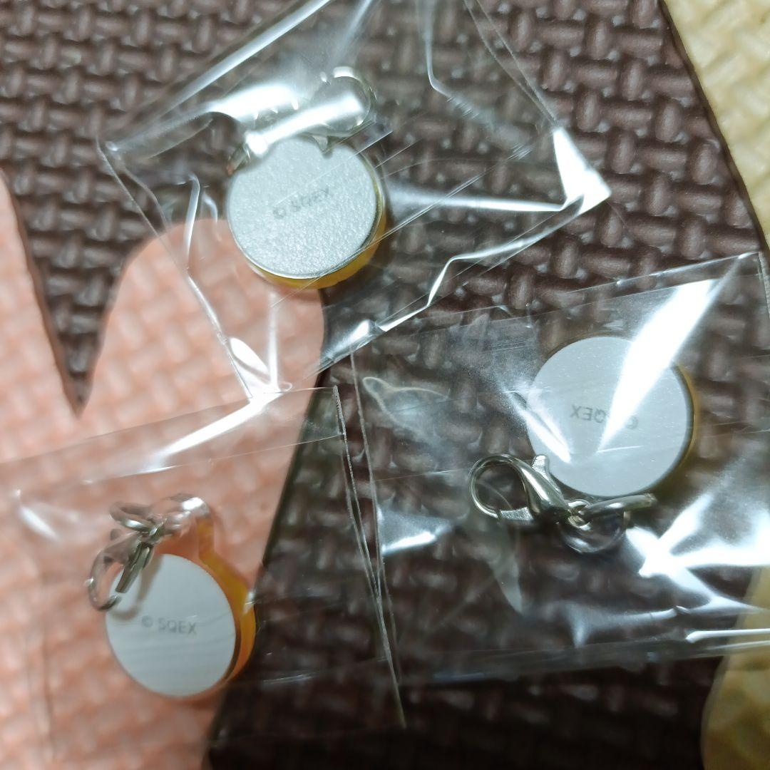 ドラゴンクエスト めじるしチャーム ドットモンスター ちいさなメダル3個 アタリ