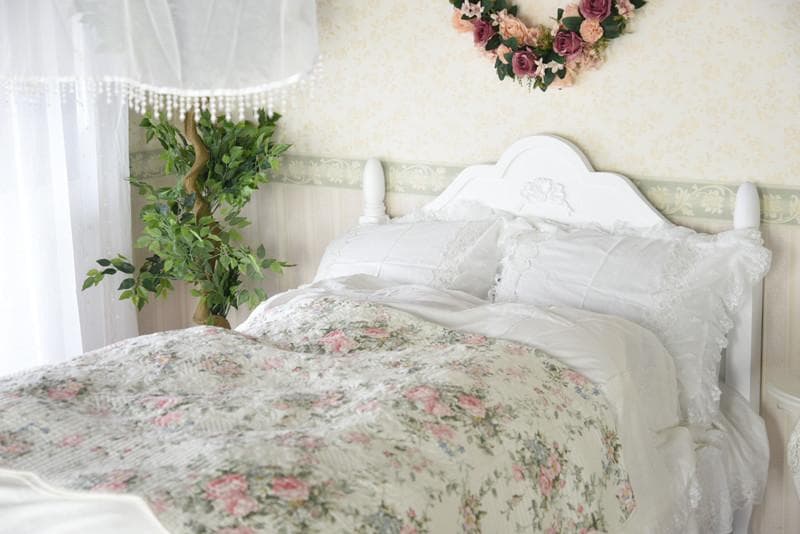 クリームホワイト セミダブルベッド エレガント　W128.5×D212×H110