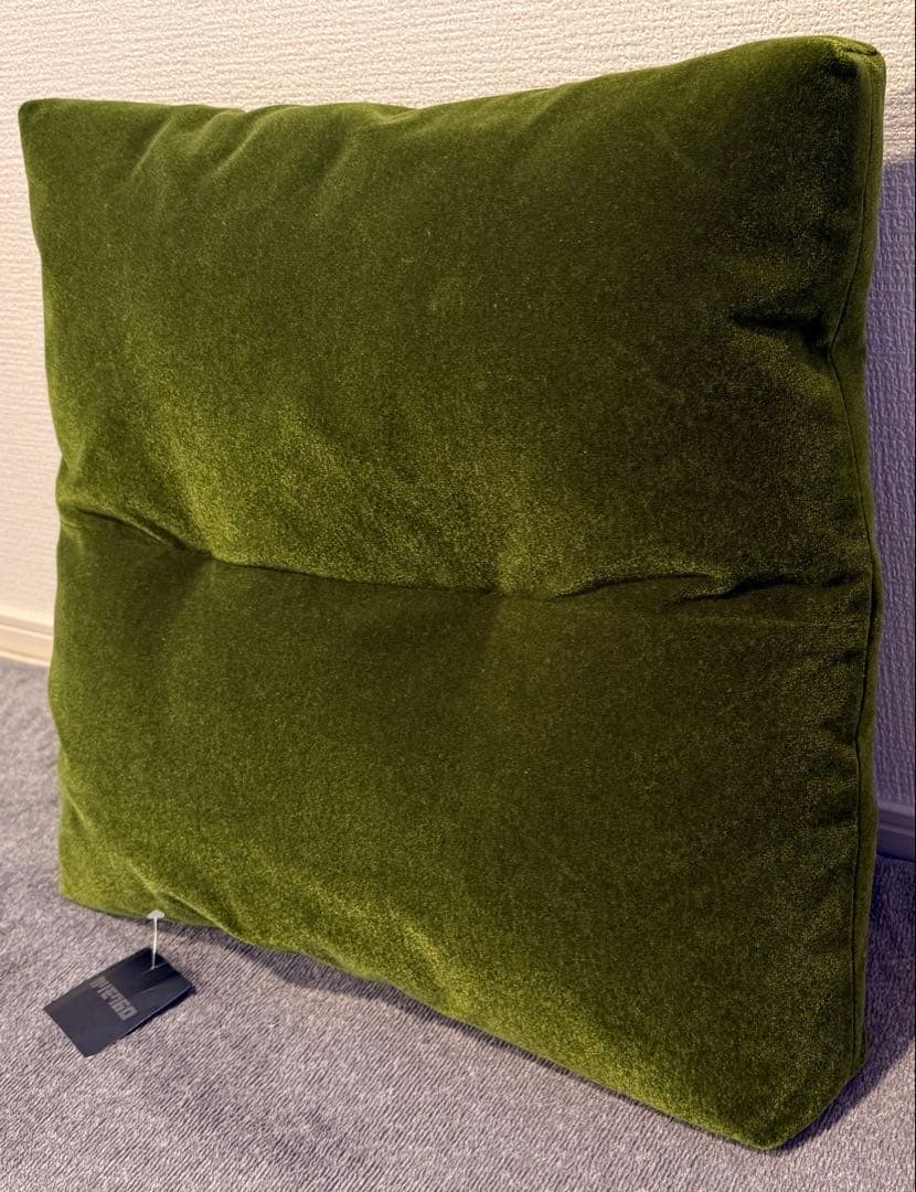 【週末値引き】正規品　カリモク60 ロビークッション モケットグリーン
