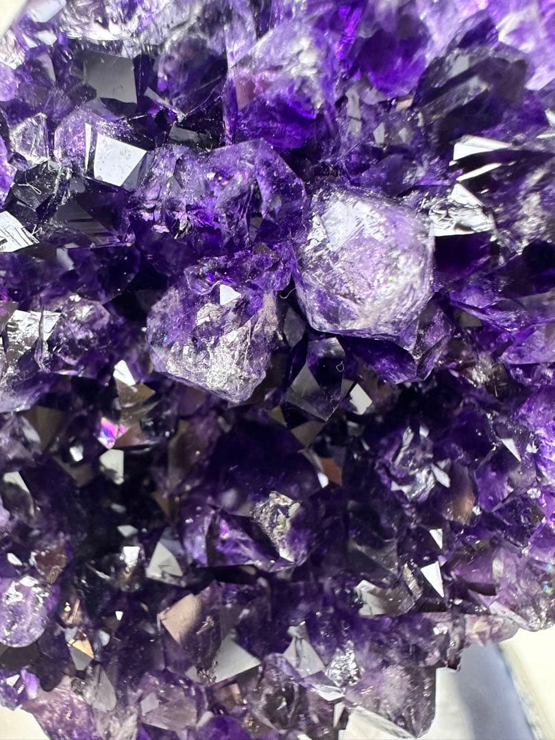 極上濃紫 ウルグアイ産 帝王アメジスト クラスター 濃紫結晶 虹入り 987