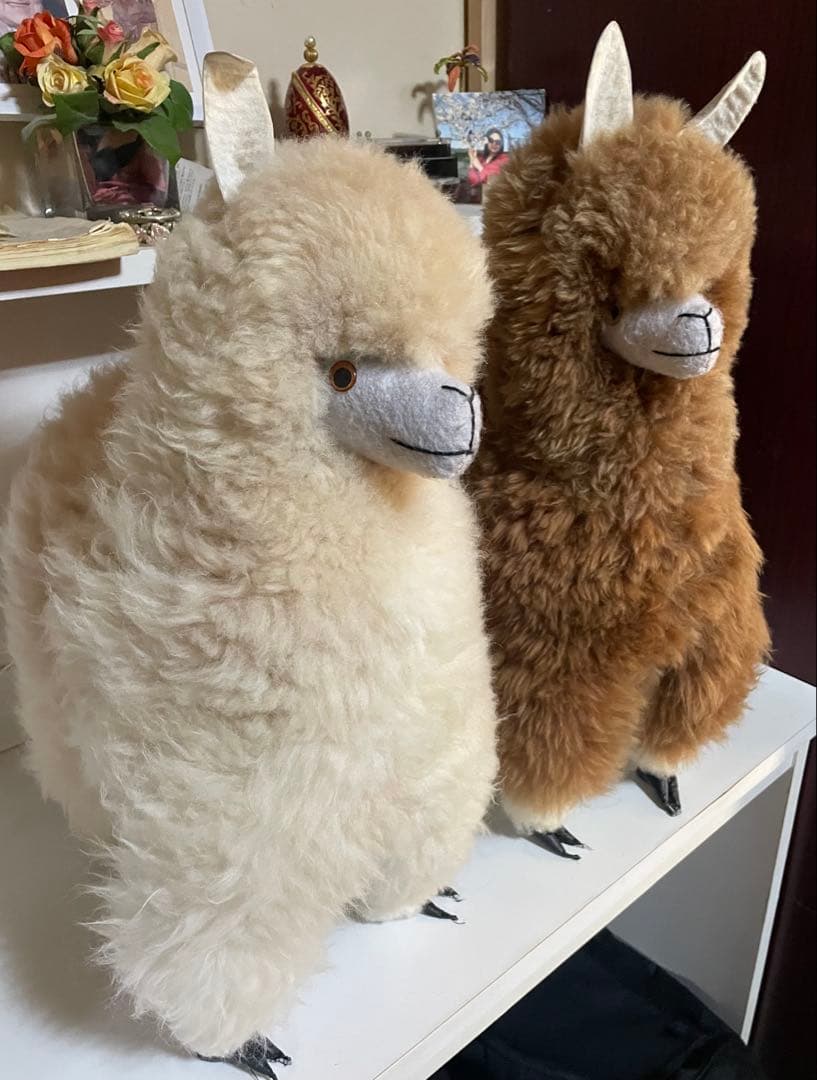 アルパカのぬいぐるみ 2体セット。 アルパカ立ち手作りペルーアルパカ。白・茶色
