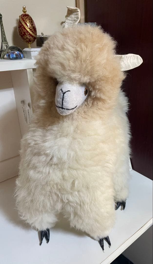 アルパカのぬいぐるみ 2体セット。 アルパカ立ち手作りペルーアルパカ。白・茶色