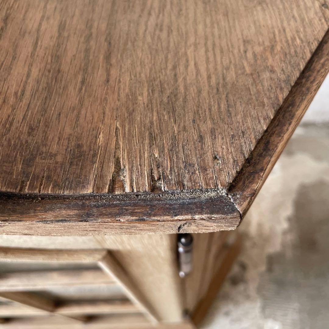 ビンテージ ウォールガラスキャビネット 剥離