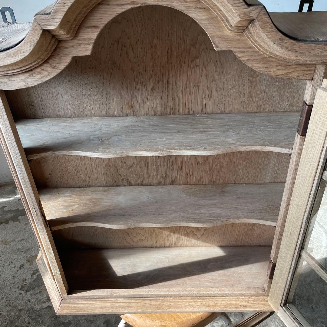 ビンテージ ウォールガラスキャビネット 剥離