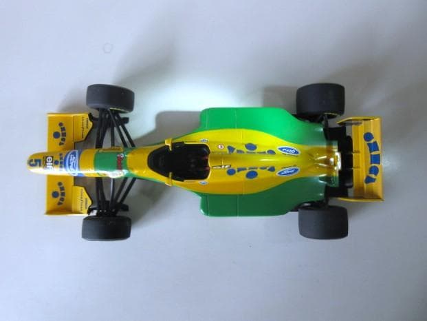 特価 MINICHAMPS (1/18) ベネトン B193B M.シューマッハ