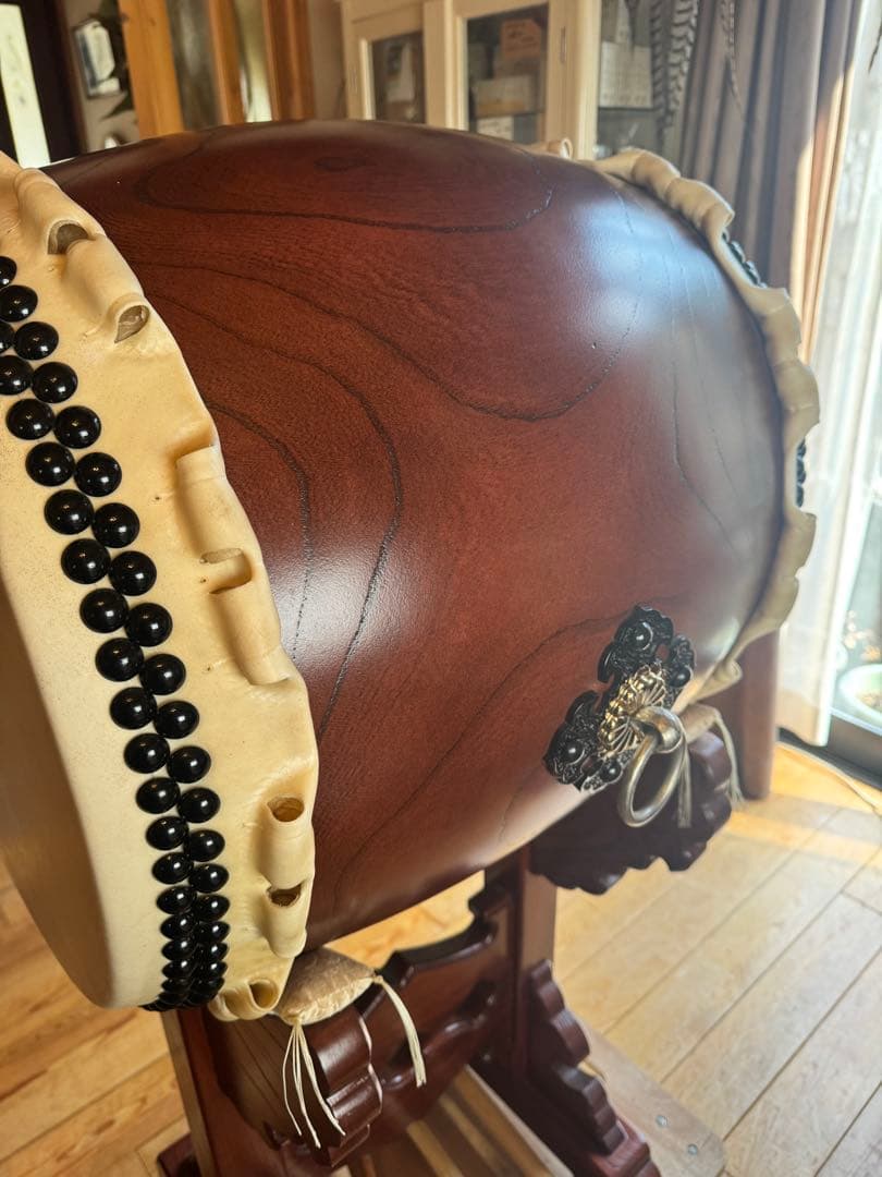 【和太鼓】美！1尺4寸長胴宮太鼓(鼓面径42ｃｍ）本赤欅材■奉納用台付き☆値下げ