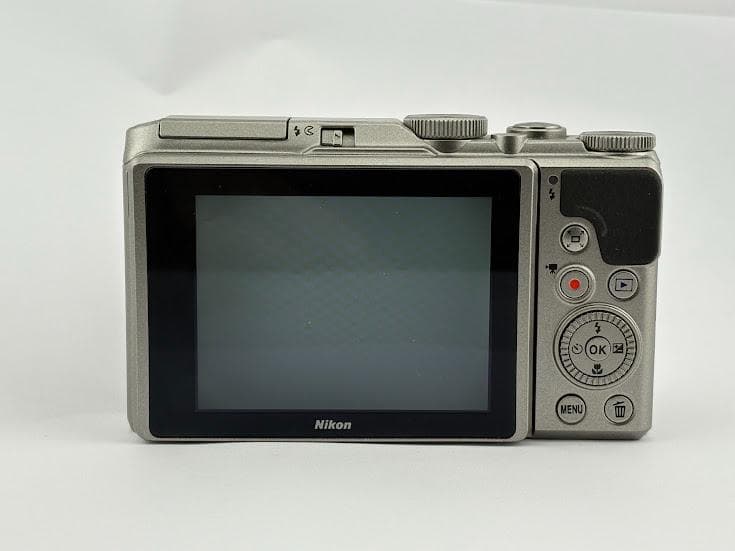 ★極上美品★ニコン COOLPIX A900 シルバー ★元箱、バッテリー付★