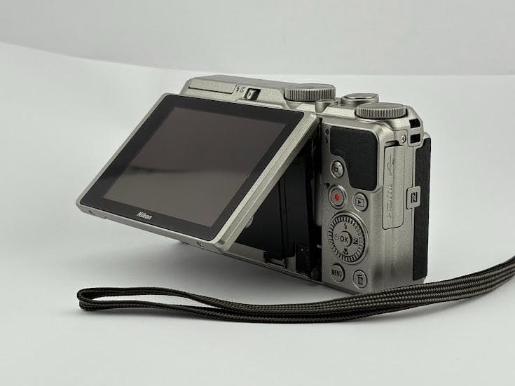 ★極上美品★ニコン COOLPIX A900 シルバー ★元箱、バッテリー付★