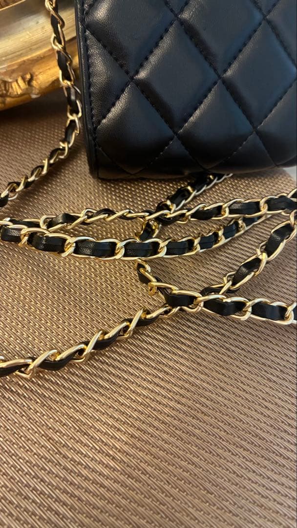 黒 レザー スマホショルダーバッグ☆極美品