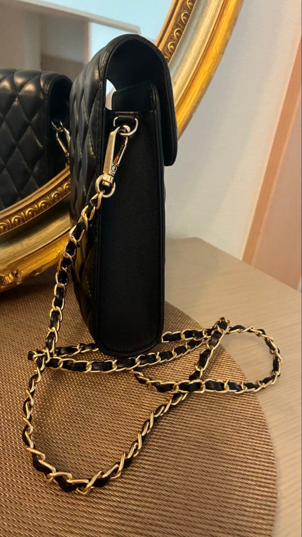 黒 レザー スマホショルダーバッグ☆極美品