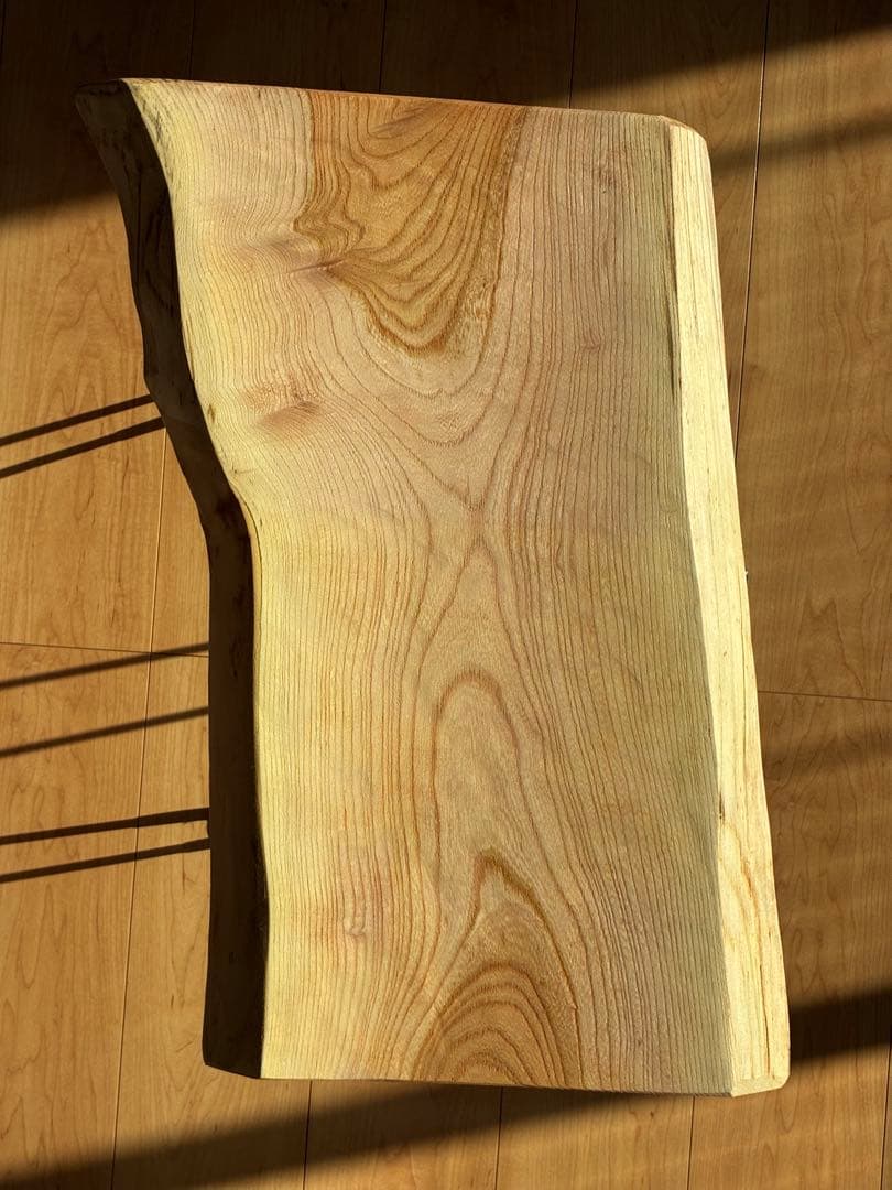 【極希少】滋賀県産 欅（ケヤキ）一枚板サイドテーブル 樹齢350年 無垢材