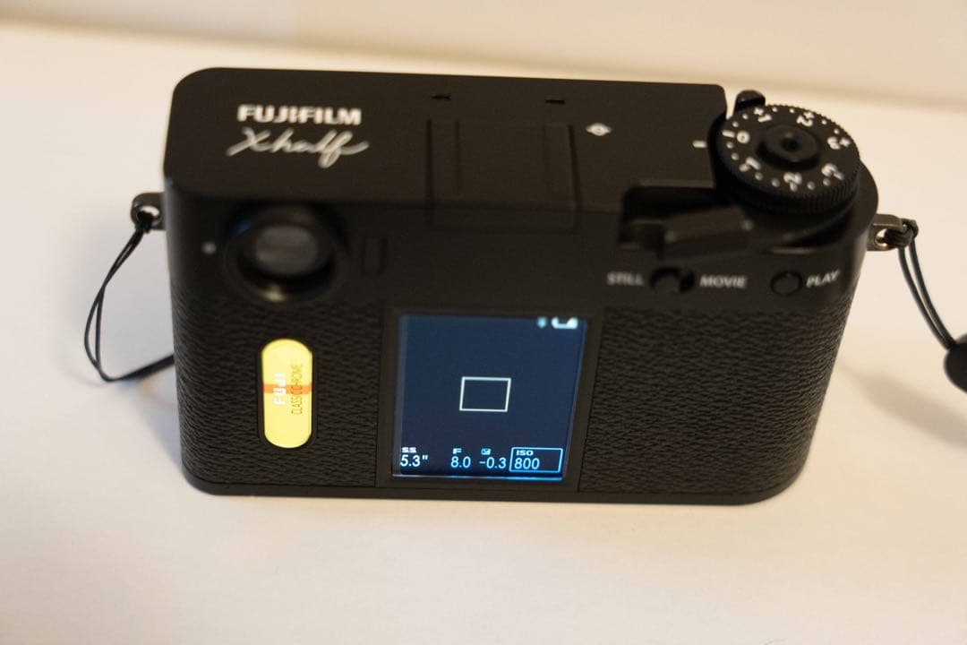Fujifilm Xhalf コンパクトデジタルカメラ　ブラック