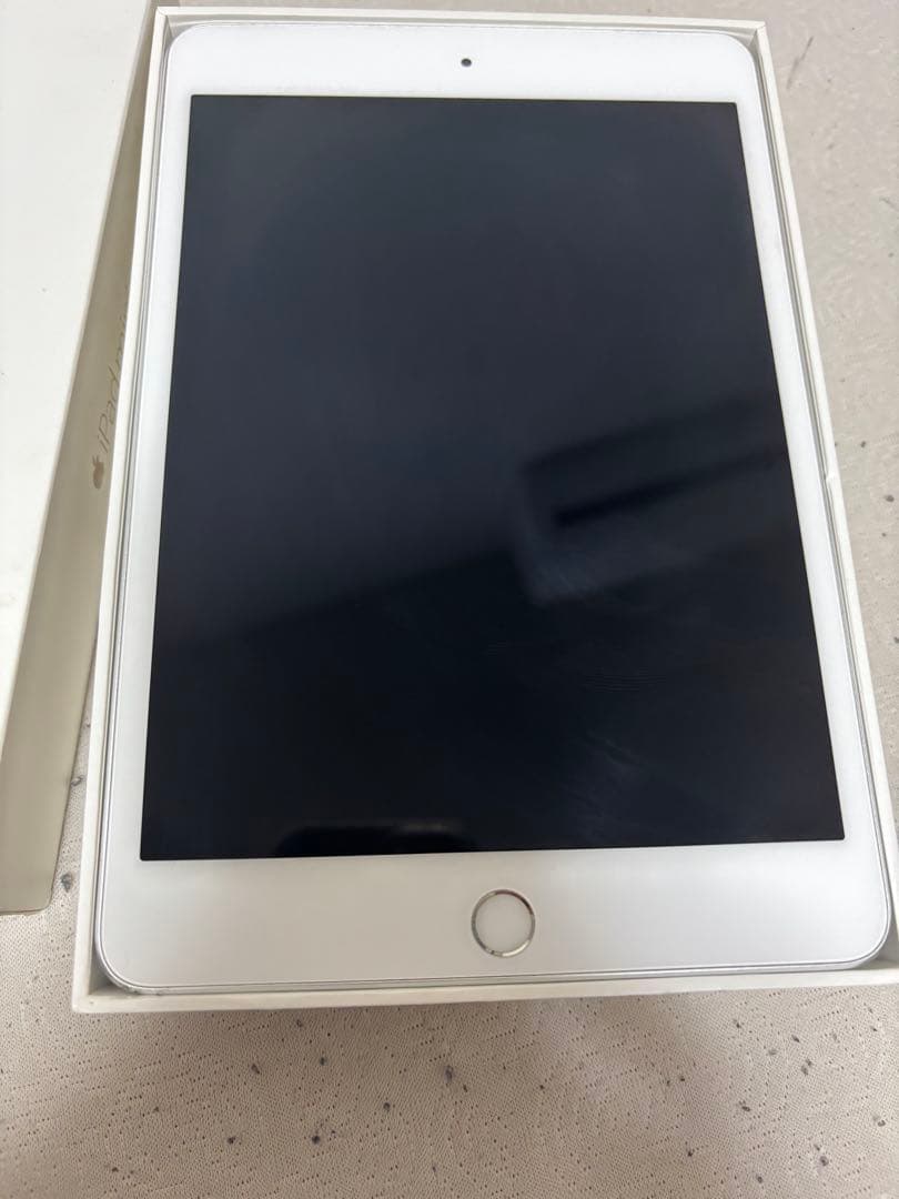 冬*5様 Ipad mini 4 128gb バッテリー98%