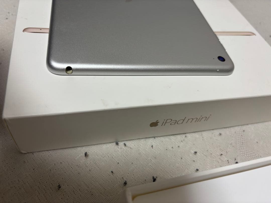 冬*5様 Ipad mini 4 128gb バッテリー98%