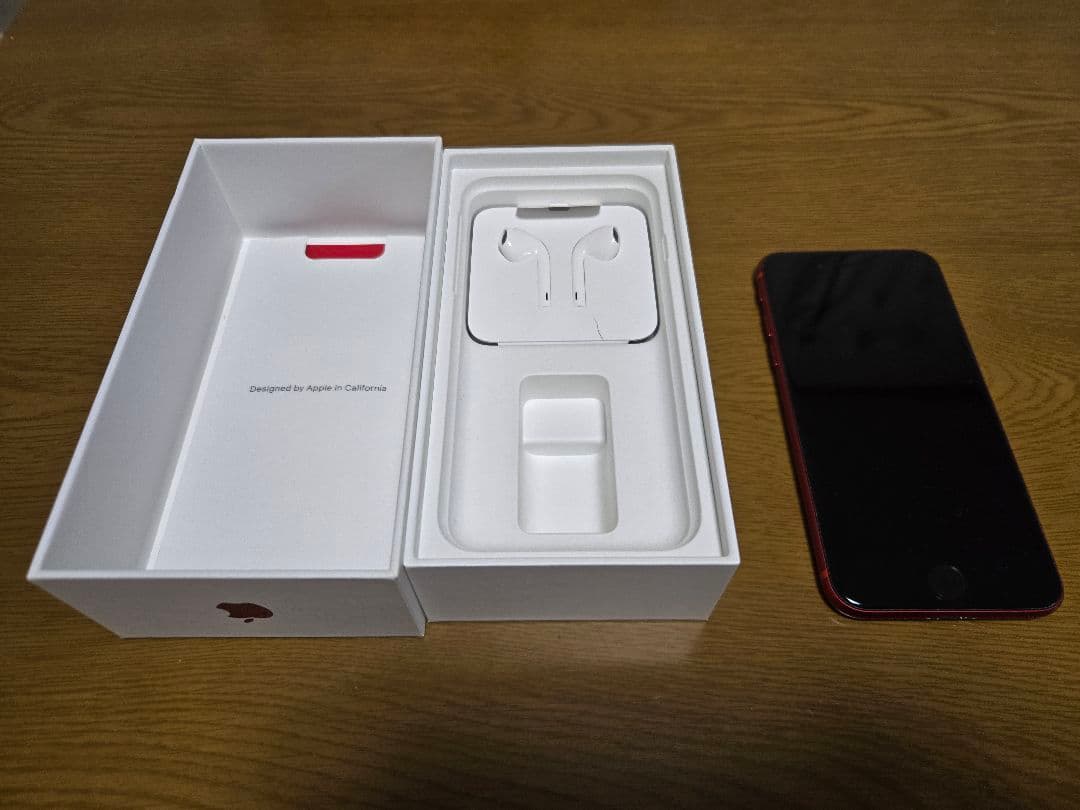 iPhone SE (第2世代)　Red　美品　国内版SIMフリー