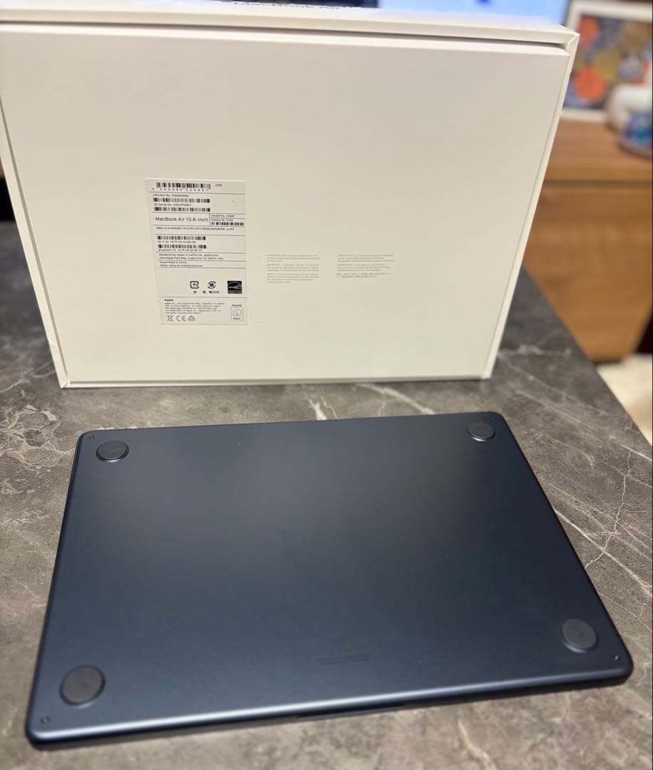 美品【MacBookAir】M2 13インチ 16GB/256GB ミッドナイト