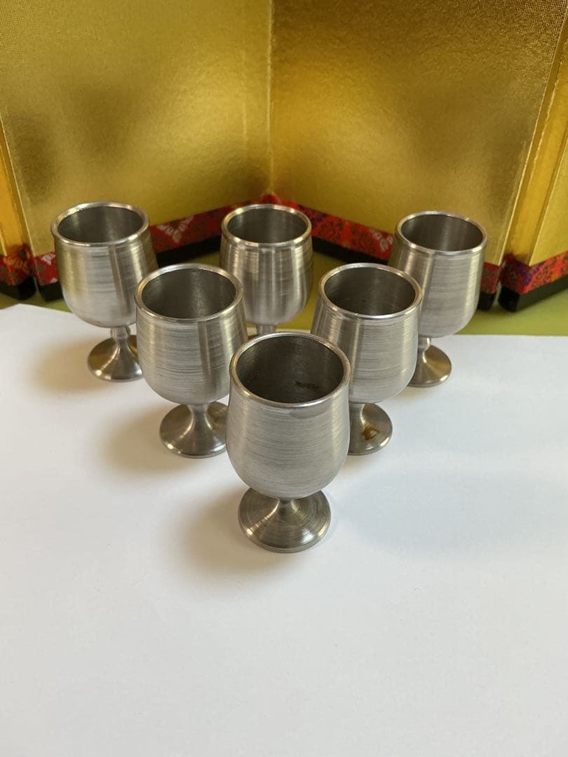 ステンレス製ミニチュアカップ6個セット　工芸品　観賞石