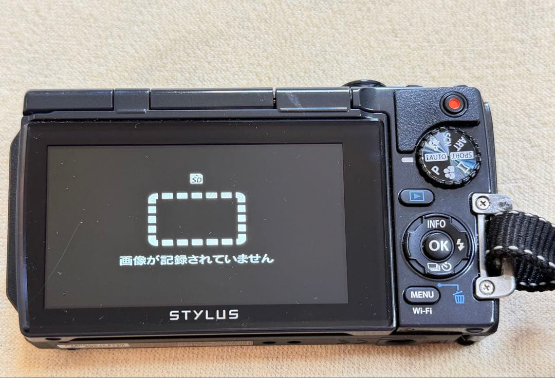 美品！ OLYMPUS オリンパス 防水デジタルカメラ TG-860 Tough