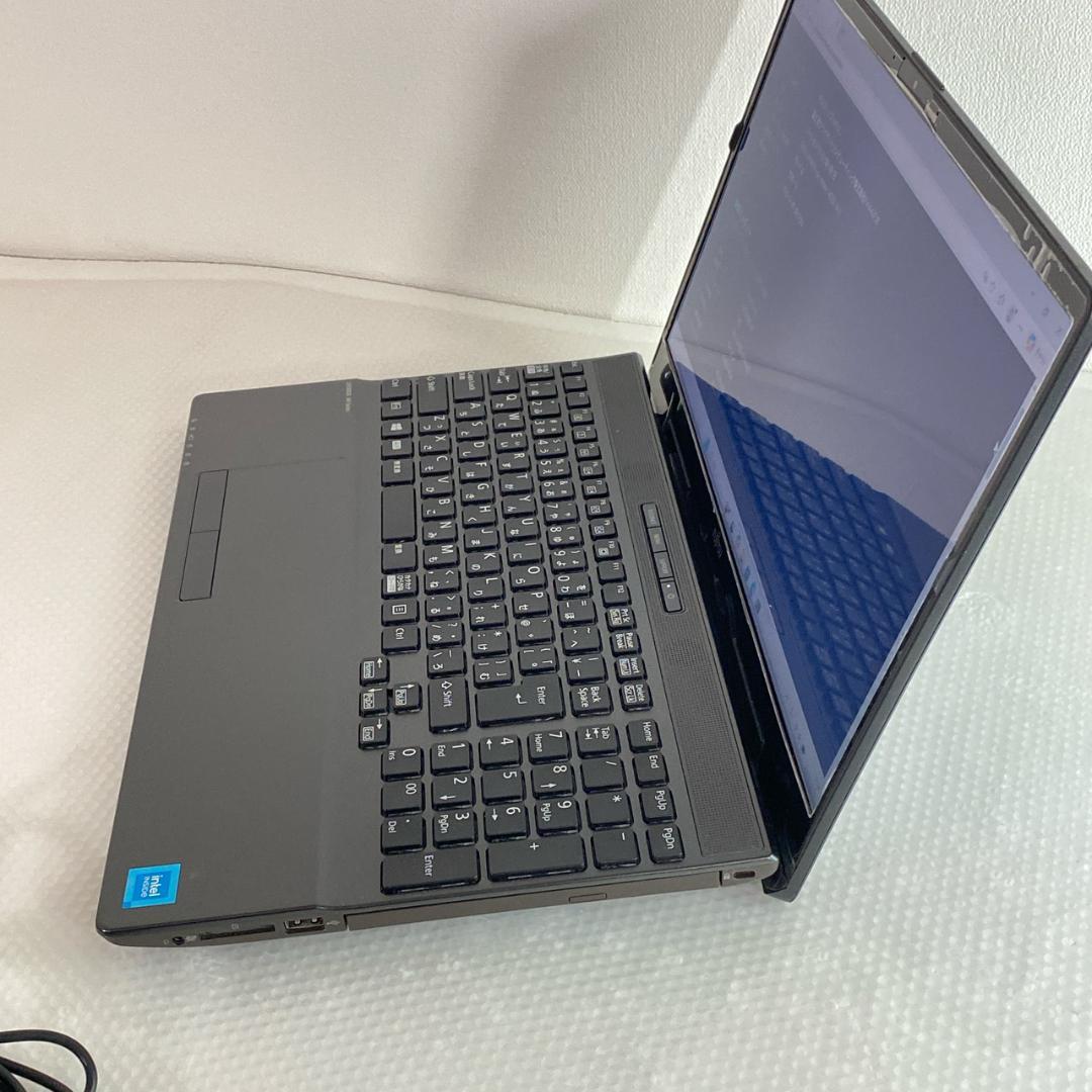 美品 ノートPC 富士通 Windows11 M.2SSD256GB メモリ8G