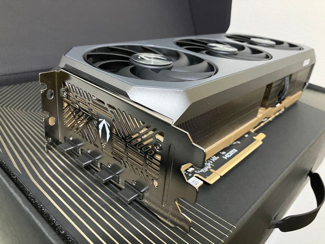 【新品・正規品・レシート付】RTX5080 Zotac Infinity(廃番)