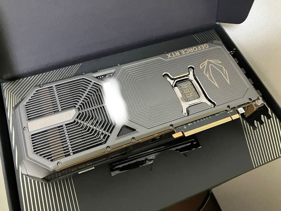 【新品・正規品・レシート付】RTX5080 Zotac Infinity(廃番)