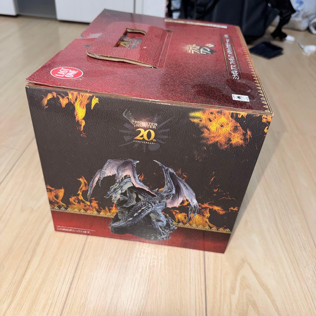 モンスターハンター20周年記念一番くじ　ミラボレアス　フィギュア