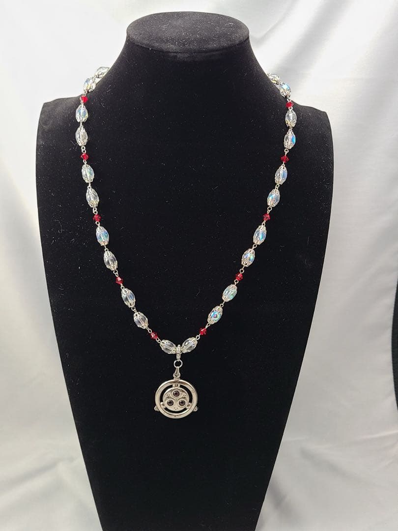 アンティークペンダントトップのネックレス(取り外し可能)(レッド)