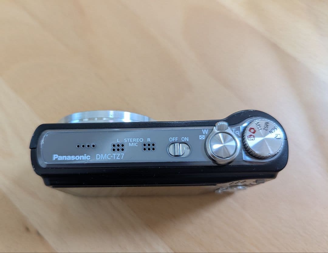 Panasonic DMC-TZ7 コンパクトデジタルカメラ