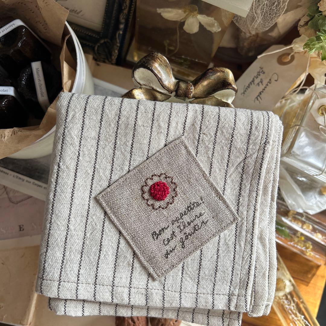 trifolium × おやつ屋 ハイジ コラボ リネン クロス