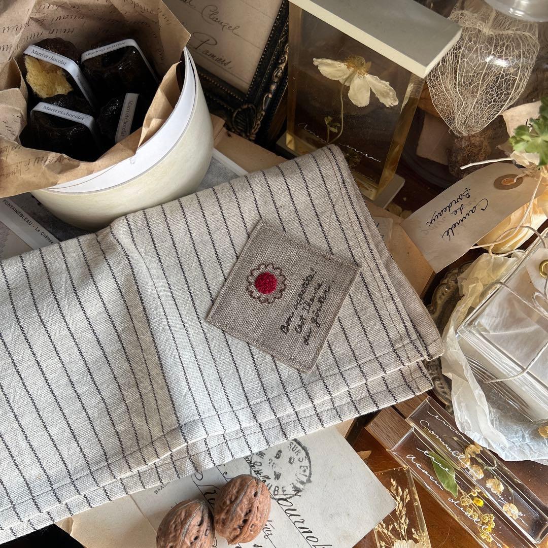 trifolium × おやつ屋 ハイジ コラボ リネン クロス