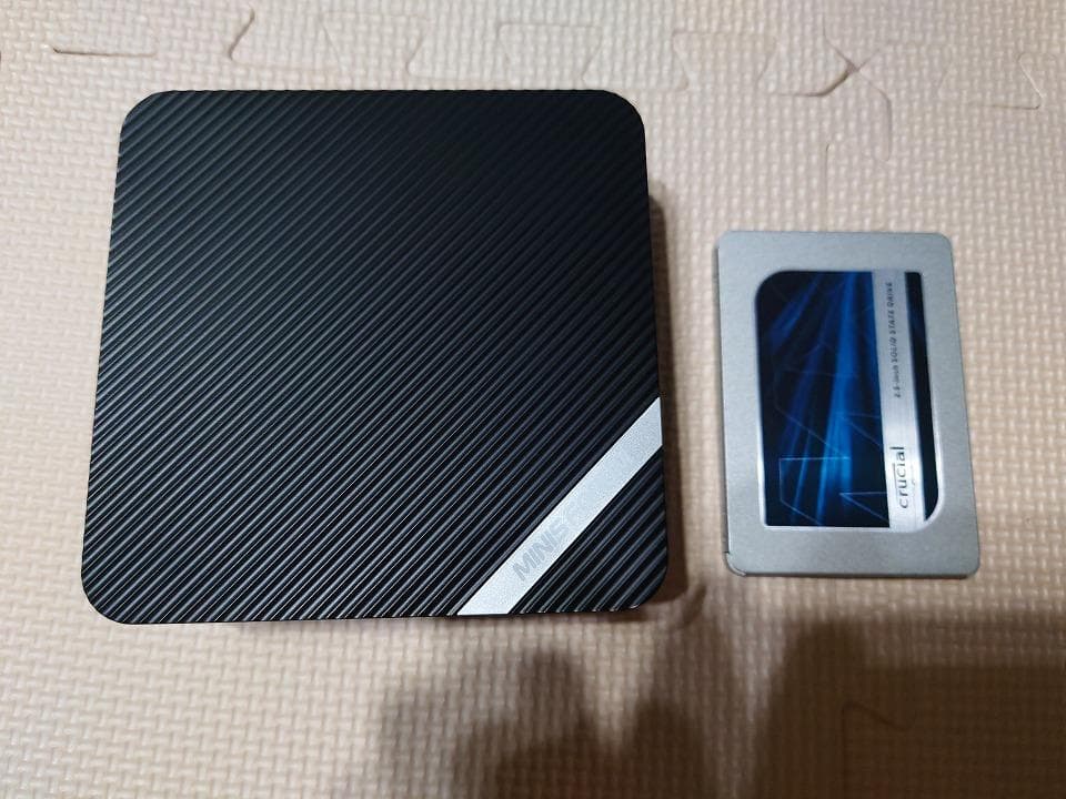 MINISFORUM UM690 32GB 1TBSSD ミニPC　美品＋おまけ