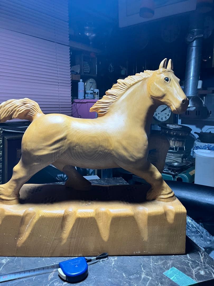 大きな木彫り馬、木彫り馬、一刀彫り馬、道産子馬木彫り、道産子馬彫刻、 53センチ