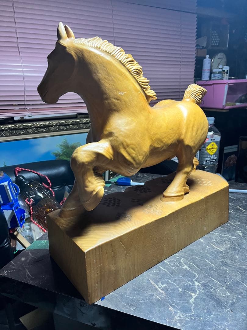 大きな木彫り馬、木彫り馬、一刀彫り馬、道産子馬木彫り、道産子馬彫刻、 53センチ