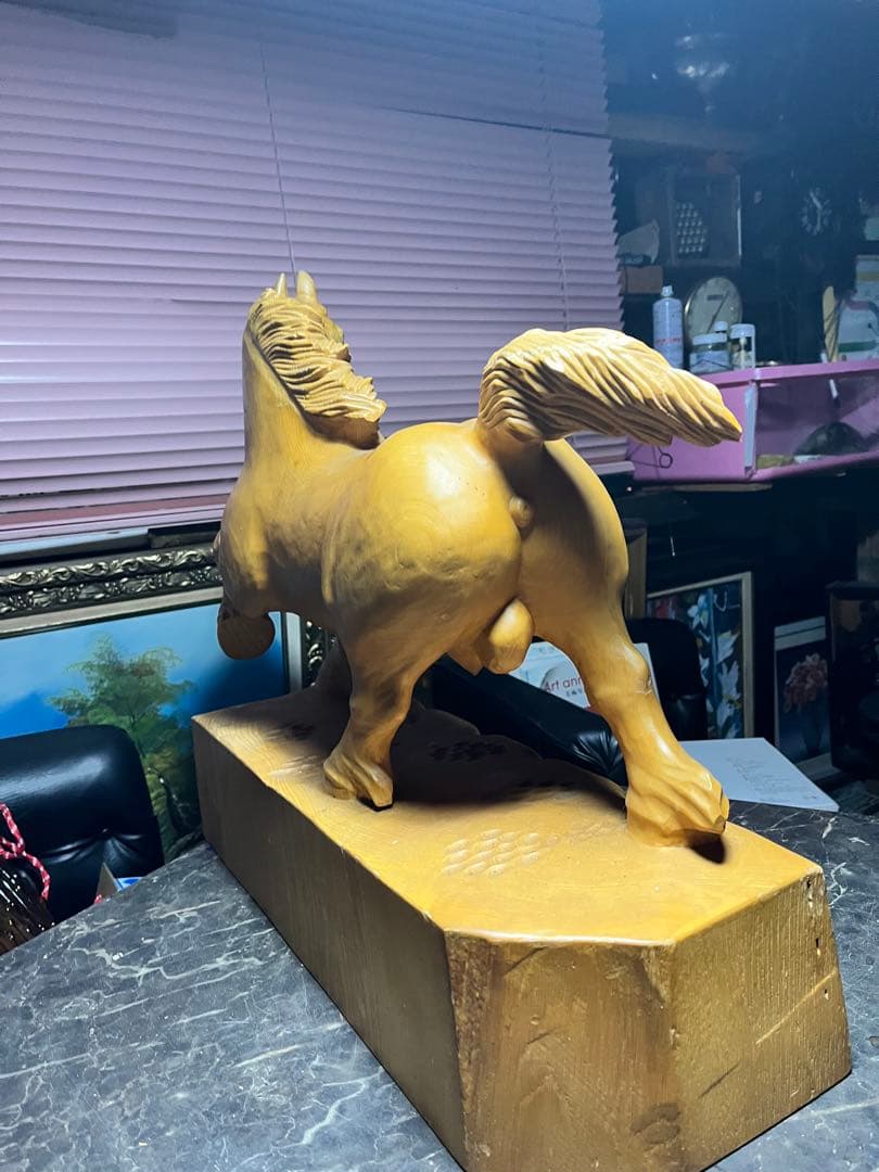 大きな木彫り馬、木彫り馬、一刀彫り馬、道産子馬木彫り、道産子馬彫刻、 53センチ