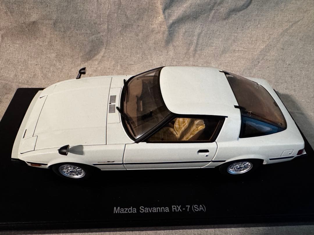 ミニカー Mazda Savanna RX-7 (SA) 1/18 AUTOart