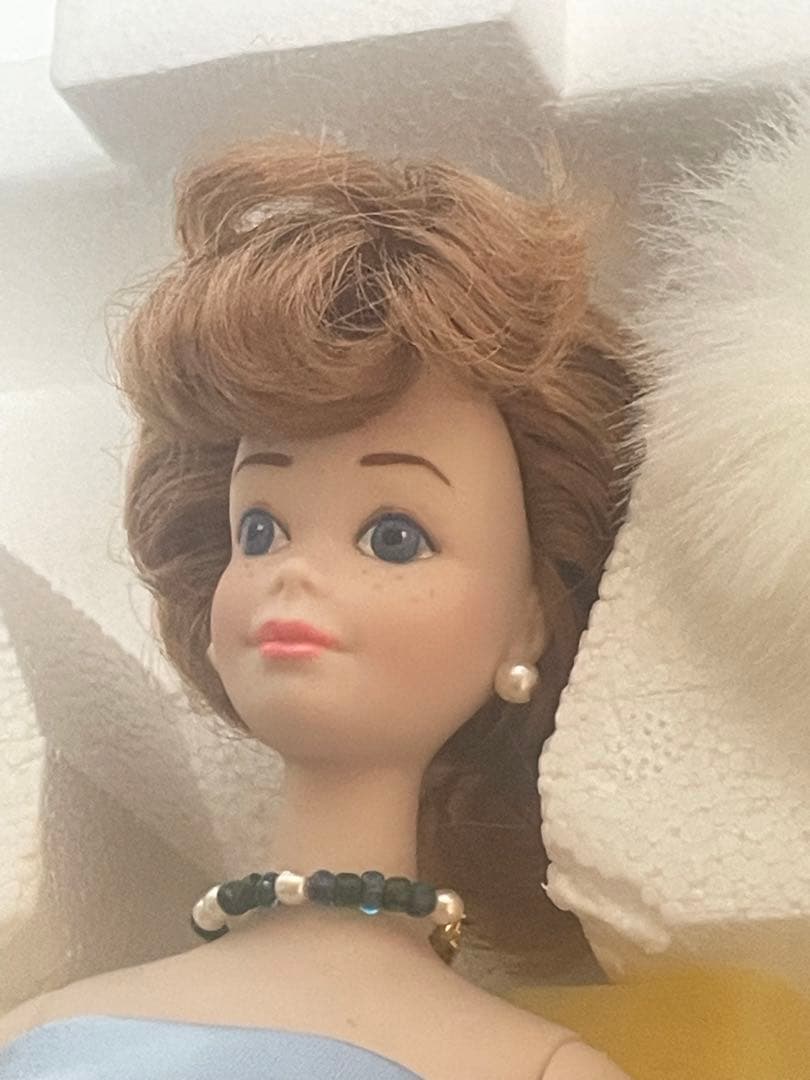 ミッジ　ポーセリン　30thアニバーサリー　バービー のお友達