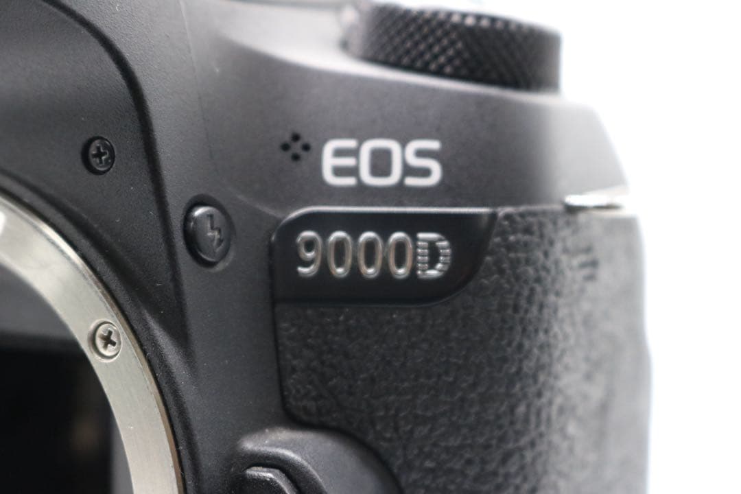 美品 【Canon EOS 9000D ダブルレンズセット】 安心保証あり