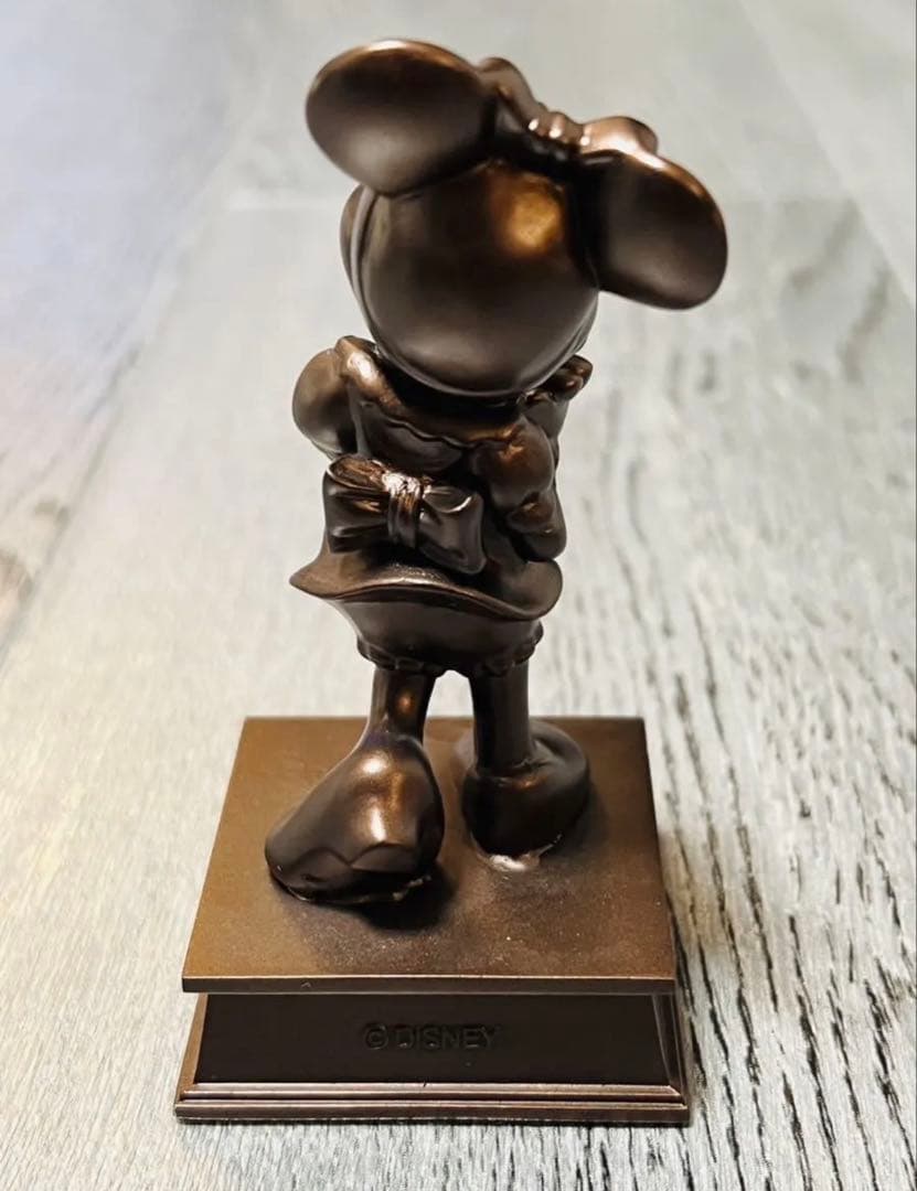 東京ディズニーリゾート ミニーマウス ブロンズ像 置物