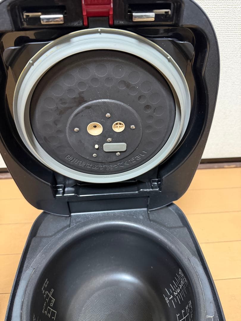 タイガー 炊飯器 5.5合 圧力IH式 JPI-A100