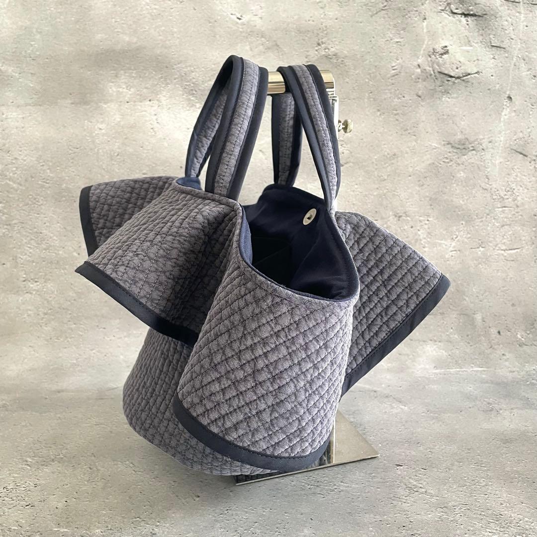 フレアフリル付き丸底マルシェバッグ　ヌビバッグ　ネイビー　ハンドメイド