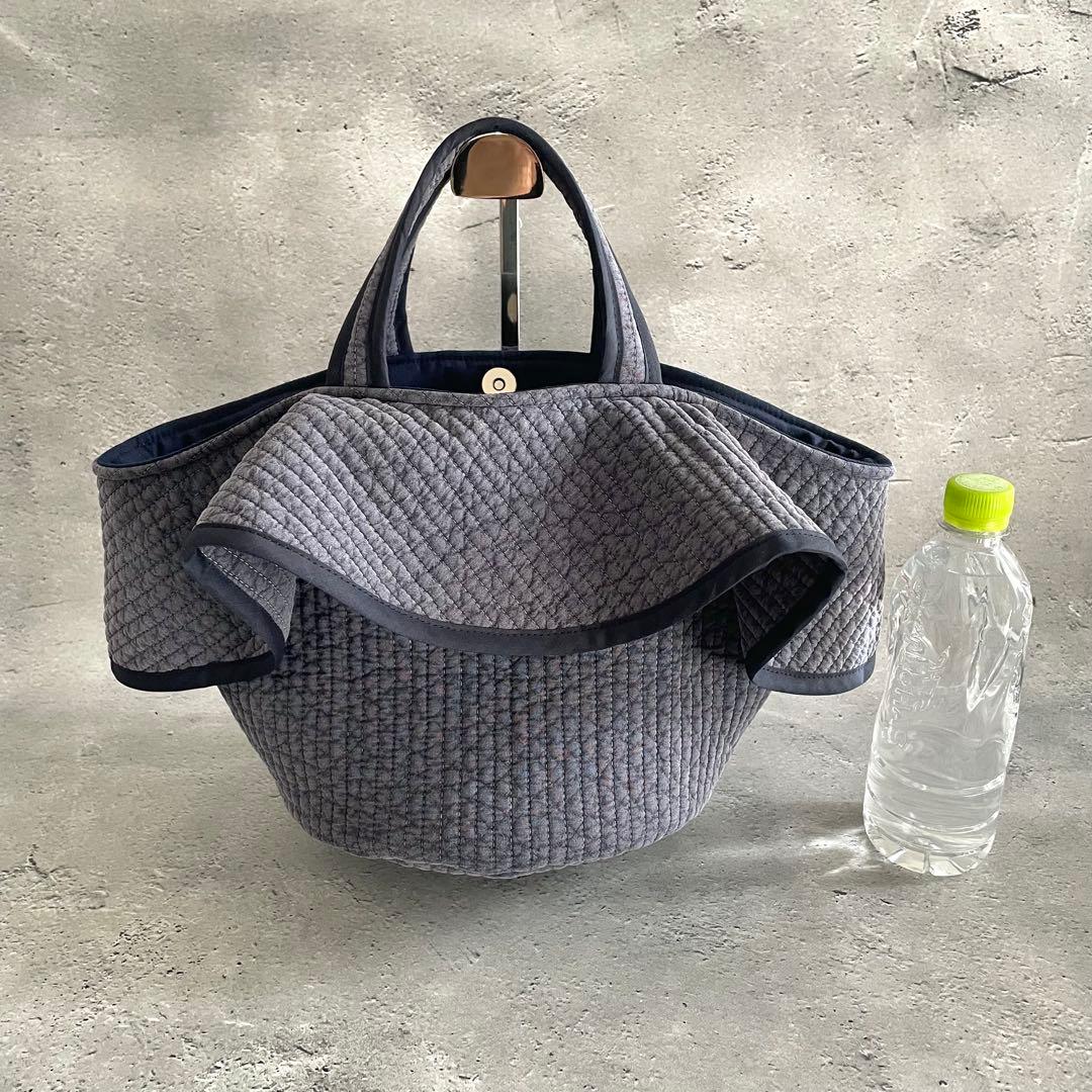 フレアフリル付き丸底マルシェバッグ　ヌビバッグ　ネイビー　ハンドメイド