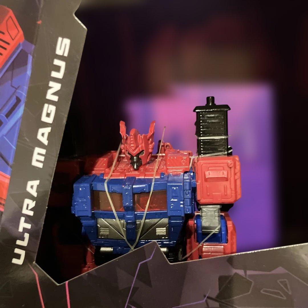 トランスフォーマー　シャッタードグラス　ウルトラマグナス　未開封