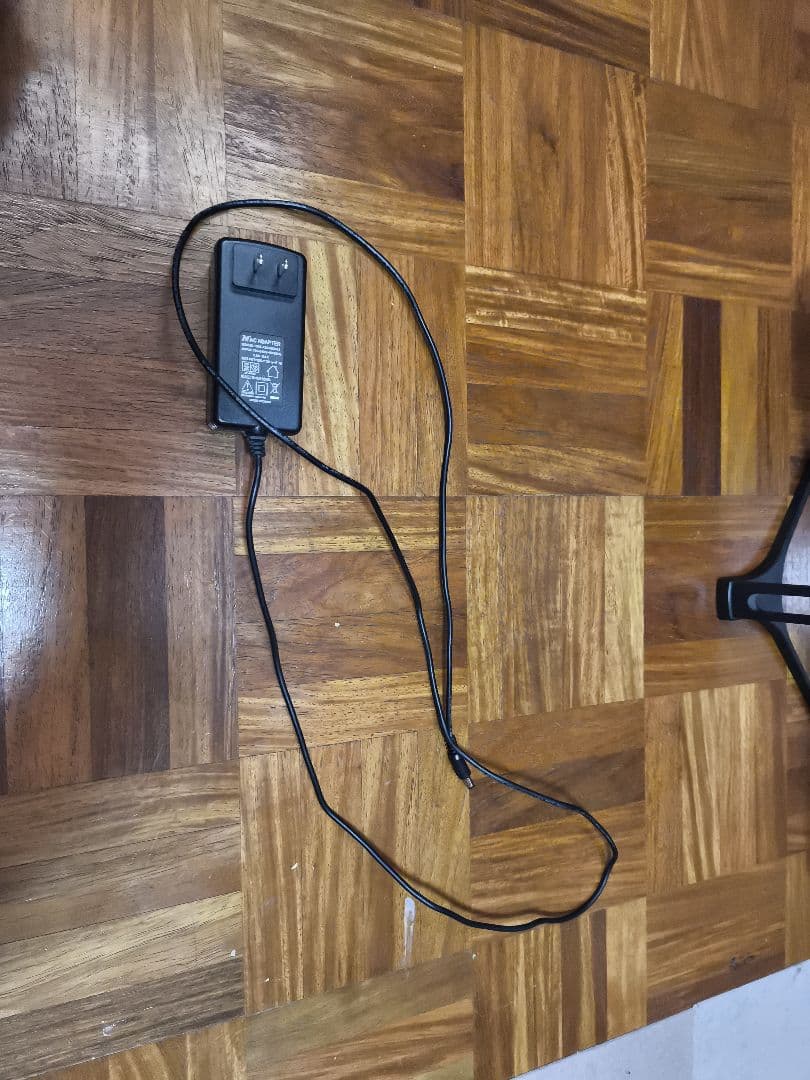 ゲーミングモニター　スタンド&ACアダプター付き