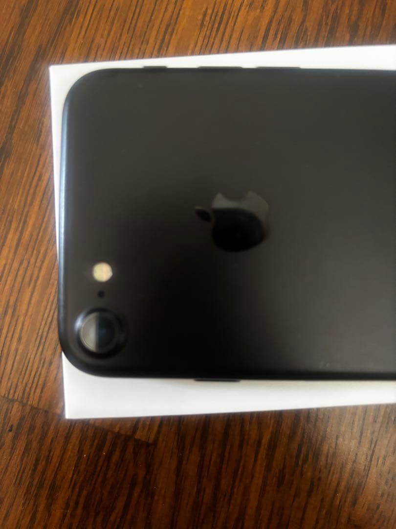 iPhone se第二世代　SIMフリー