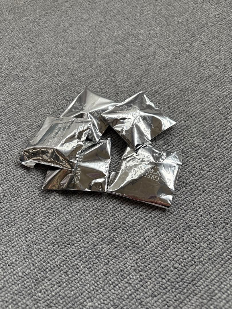 ミセスグリーンアップル　ピンバッジ　ホワイトラウンジ