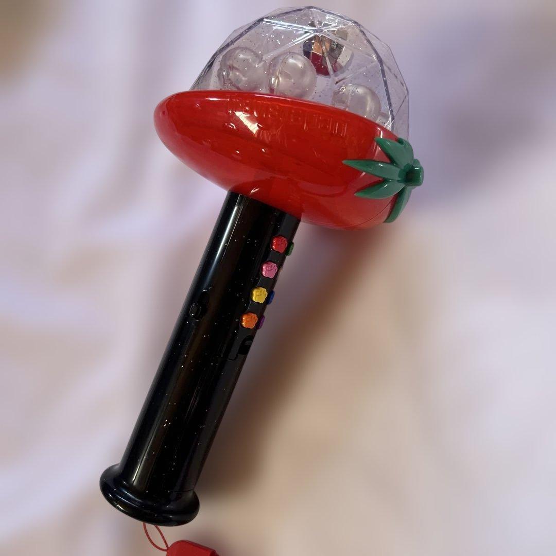 Travis Japan いちご型ペンライト 2個　コンサートツアー2026