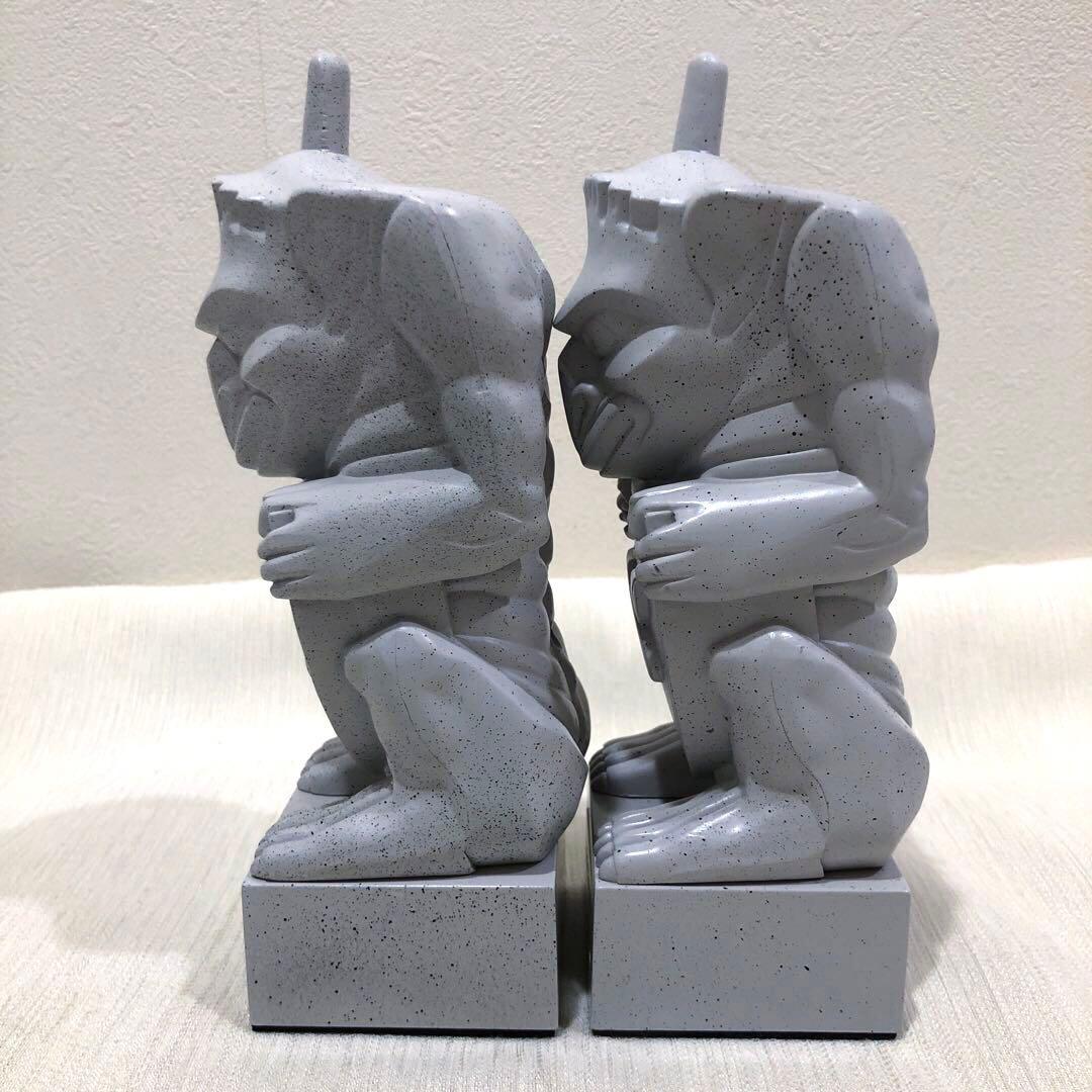 Keio University 慶應義塾大学 ユニコンブックエンド