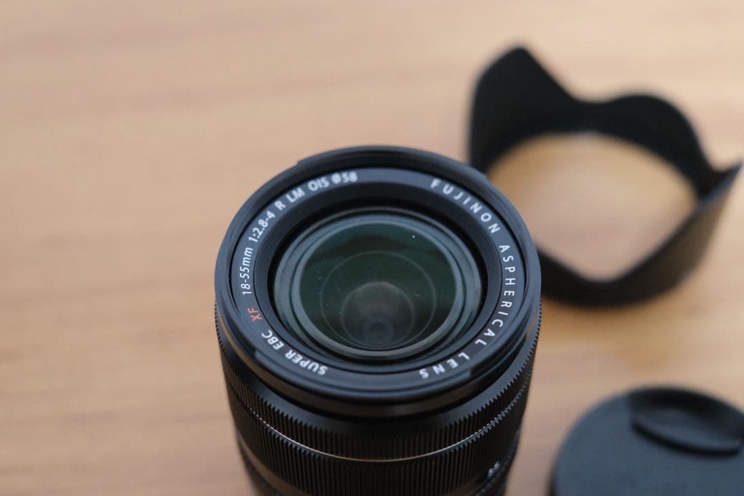 美品　FUJIFILM XF18-55mm F2.8-4 R LM OIS