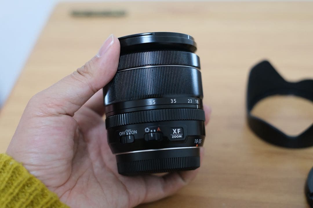 美品　FUJIFILM XF18-55mm F2.8-4 R LM OIS