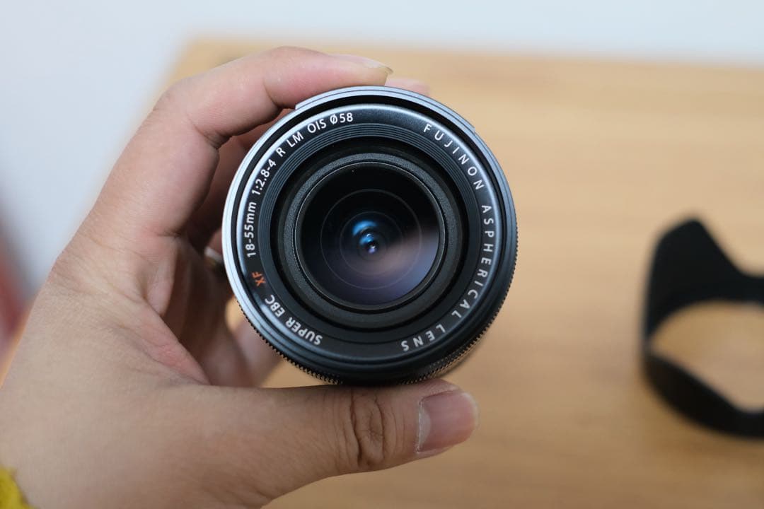 美品　FUJIFILM XF18-55mm F2.8-4 R LM OIS